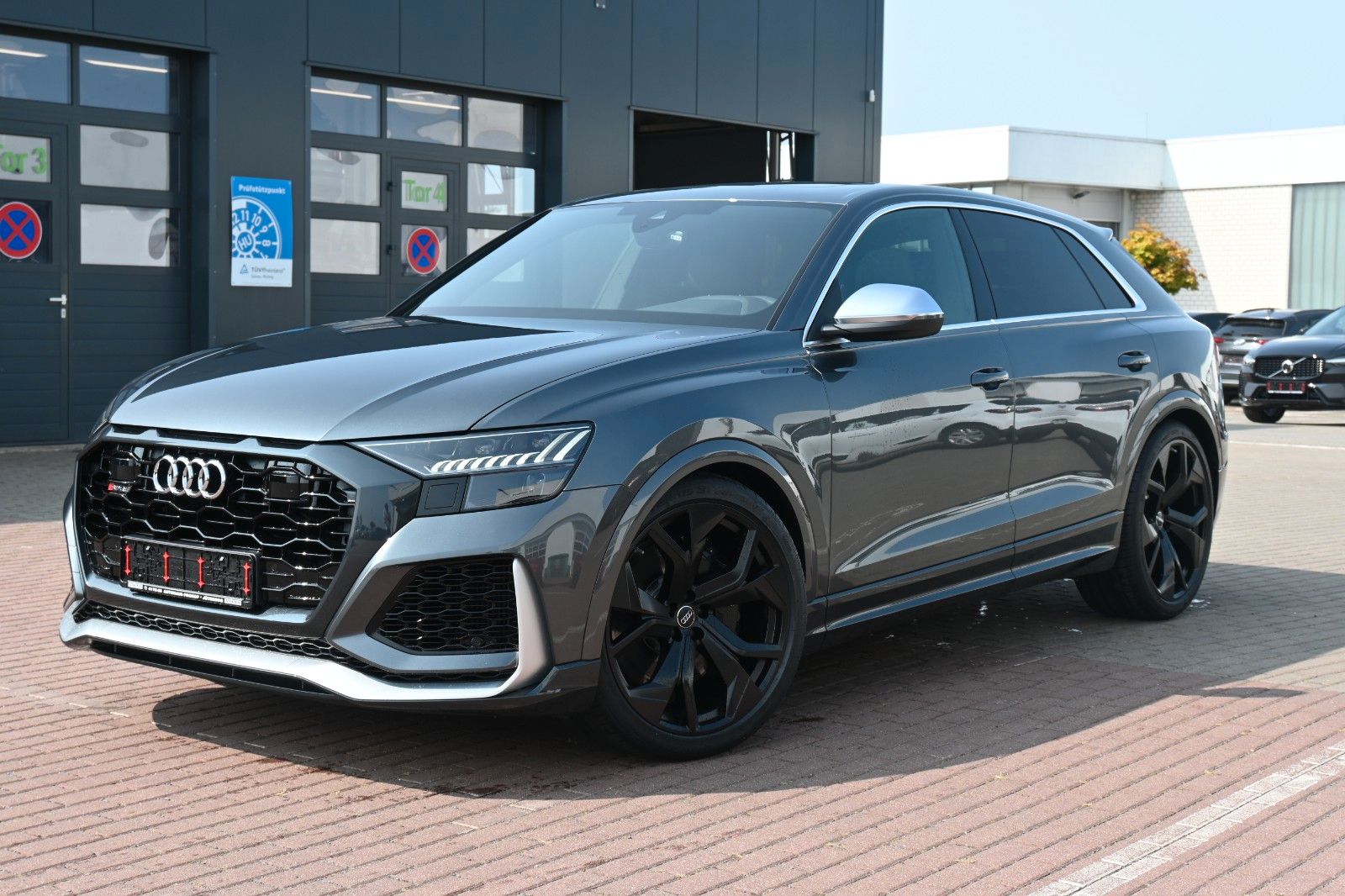 Audi RSQ8