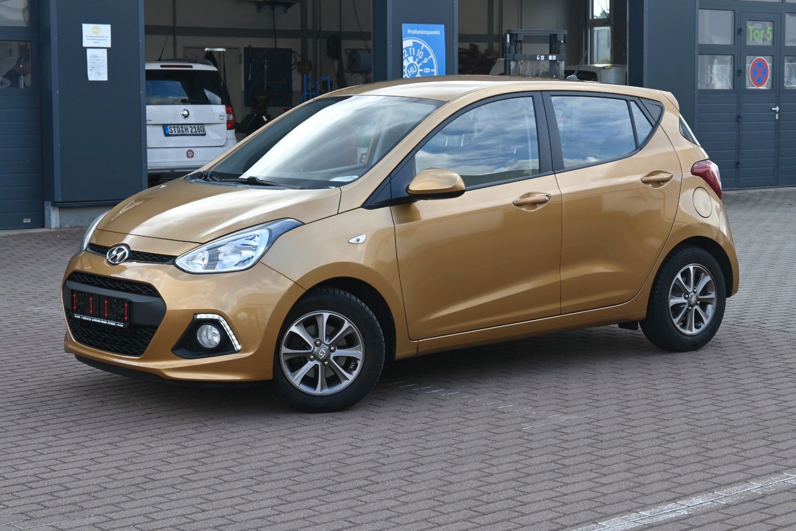 Hyundai i10